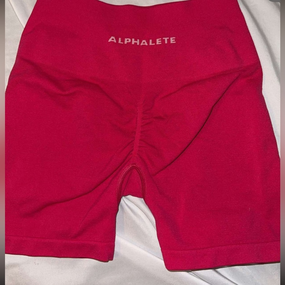 Hot pink Alphalete amplify booty scrunch shorts xs
